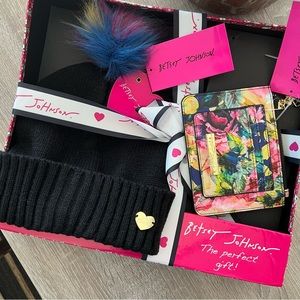 Betsey Johnson Black Pom Pom Hat With Floral Wallet Card Case Gift Box Set